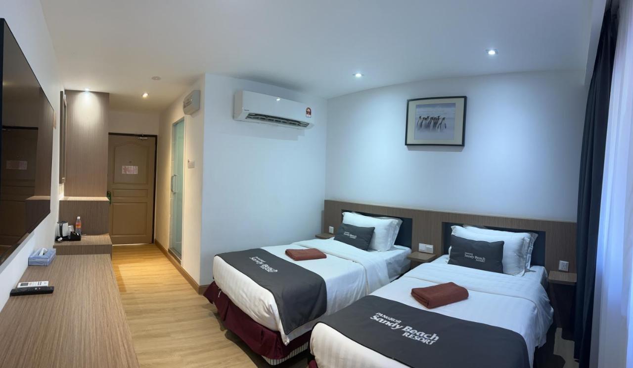 Pangkor Sandy Beach Resort Kampong Pasir Bogak Exterior photo