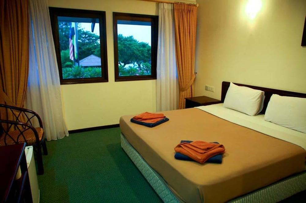 Pangkor Sandy Beach Resort Kampong Pasir Bogak Exterior photo