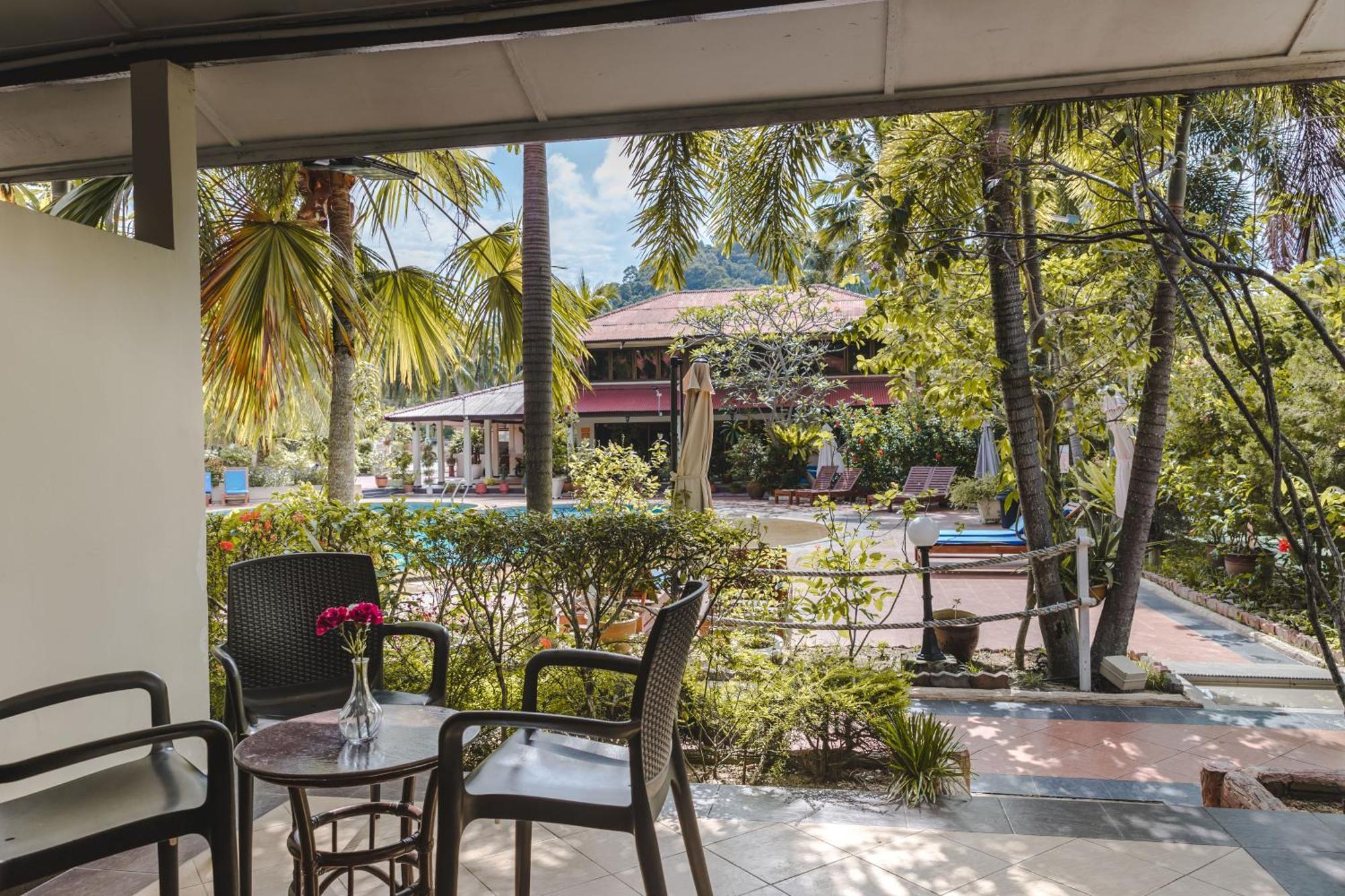 Pangkor Sandy Beach Resort Kampong Pasir Bogak Exterior photo